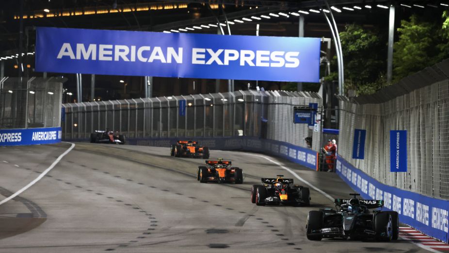 Promo BML Amex: Hadiri F1 Singapore 2026 Ilustrasi promo bml amex untuk artikel Promo BML Amex: Peluang Hadiri F1 Singapore Grand Prix 2026